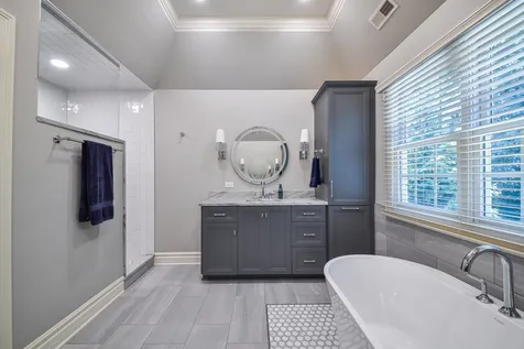 817 Heatherton Drive Naperville IL 60563