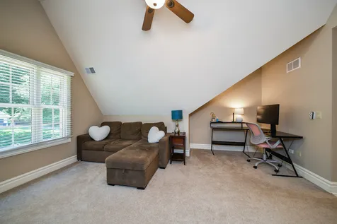 817 Heatherton Drive Naperville IL 60563