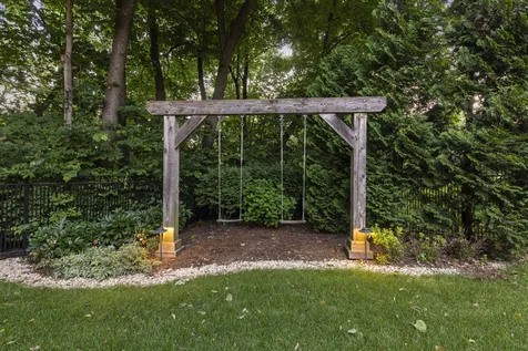 817 Heatherton Drive Naperville IL 60563