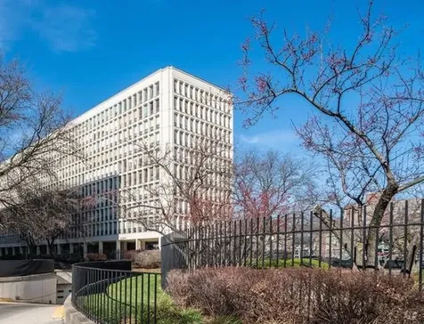 1401 East 55th Street Chicago IL 60615