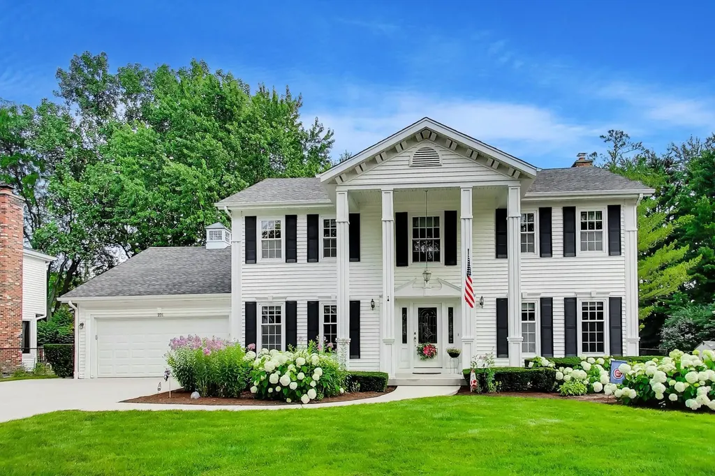 916 South Dymond Road Libertyville IL 60048
