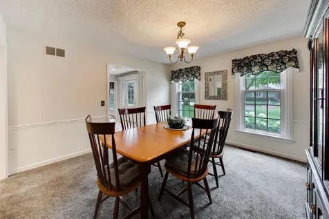 916 South Dymond Road Libertyville IL 60048