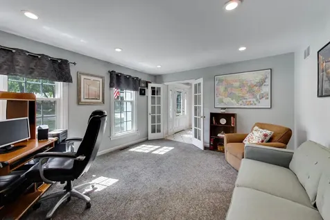 916 South Dymond Road Libertyville IL 60048
