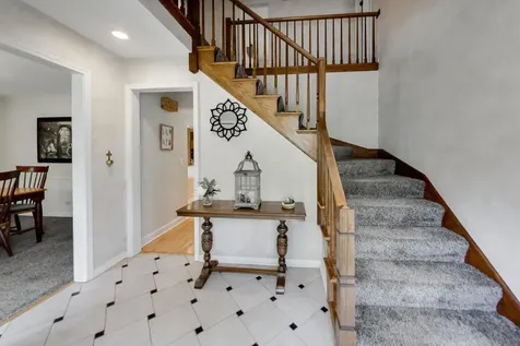 916 South Dymond Road Libertyville IL 60048