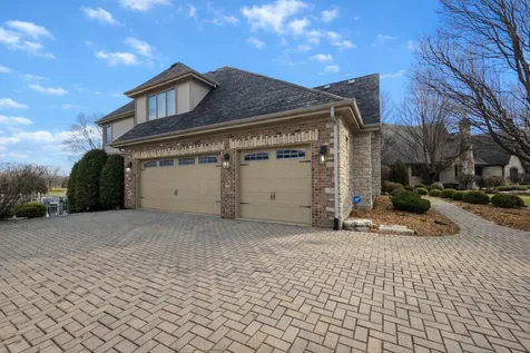 22542 Swanstone Court Frankfort IL 60423