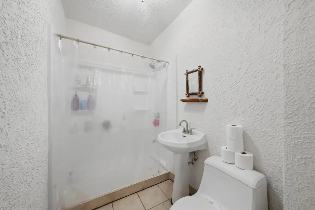 6411 South Bishop Street Chicago IL 60636