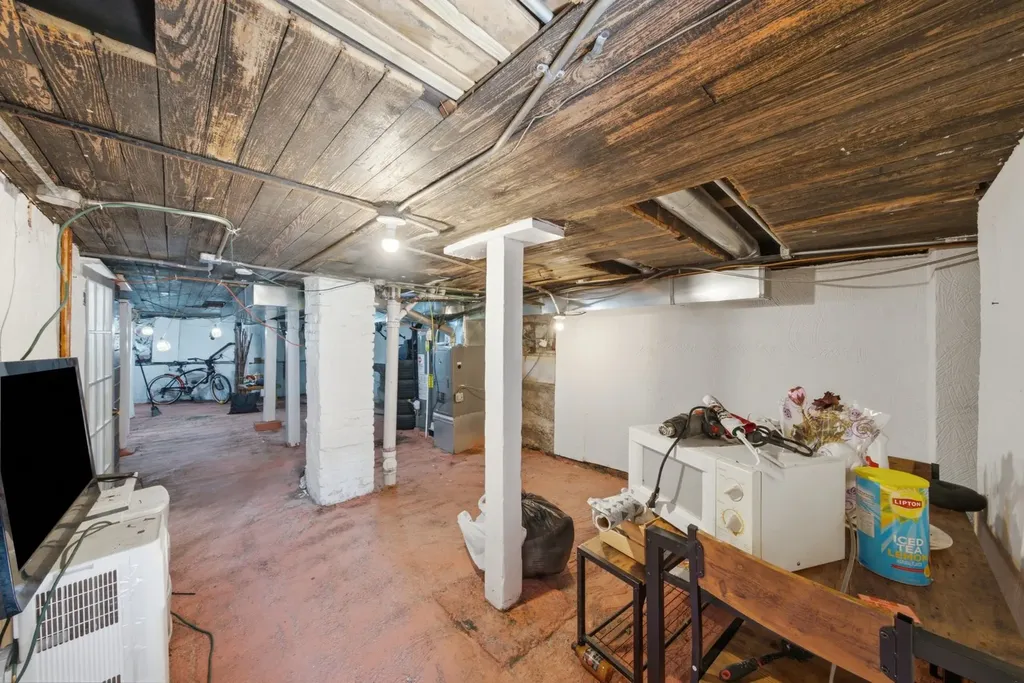 6411 South Bishop Street Chicago IL 60636