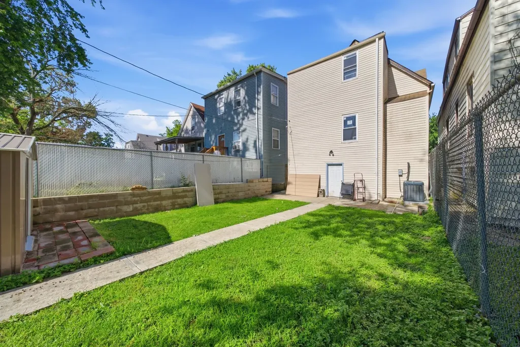 6411 South Bishop Street Chicago IL 60636