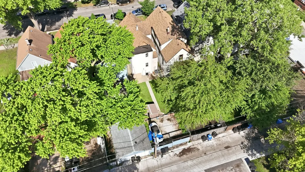6411 South Bishop Street Chicago IL 60636