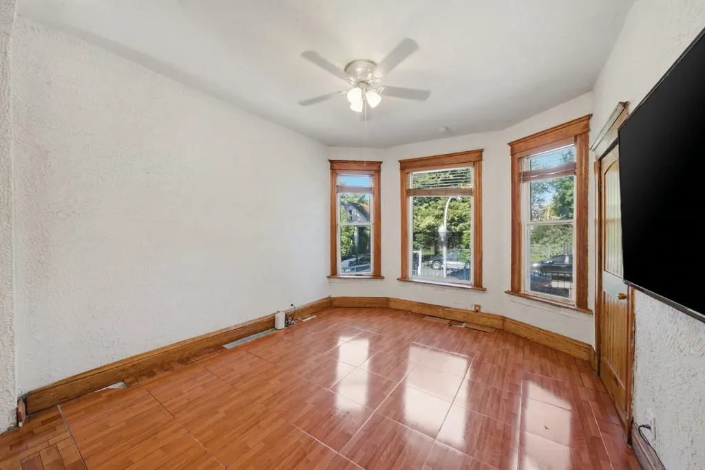 6411 South Bishop Street Chicago IL 60636