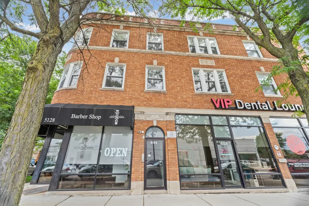 5124 West Irving Park Road Chicago IL 60641