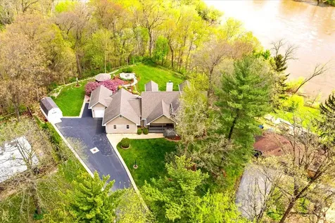 37 Park Drive Yorkville IL 60560