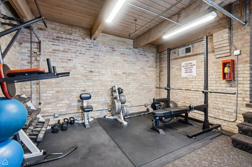 2300 West Wabansia Avenue Chicago IL 60647