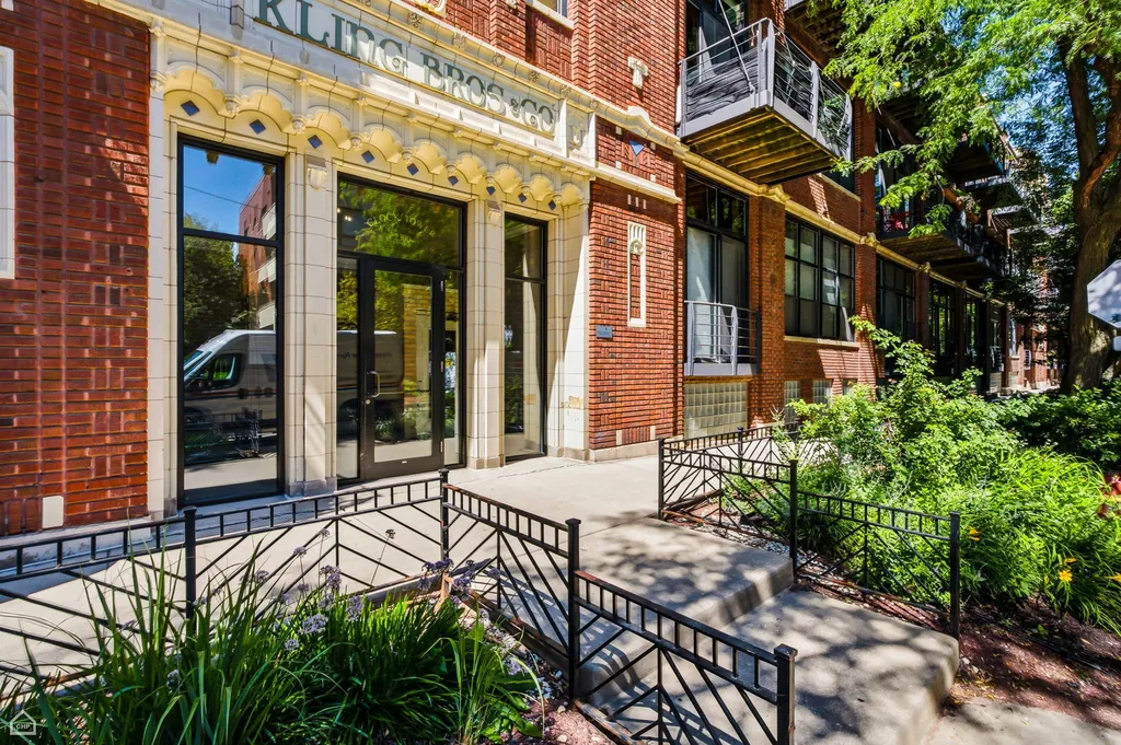 2300 West Wabansia Avenue Chicago IL 60647