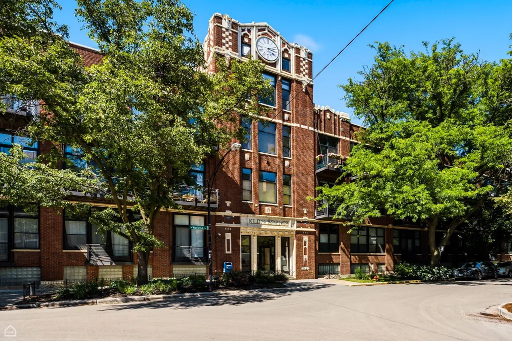 2300 West Wabansia Avenue Chicago IL 60647