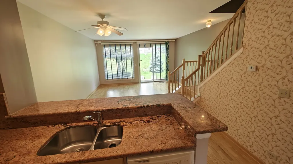 1052 Hinswood Drive Darien IL 60561