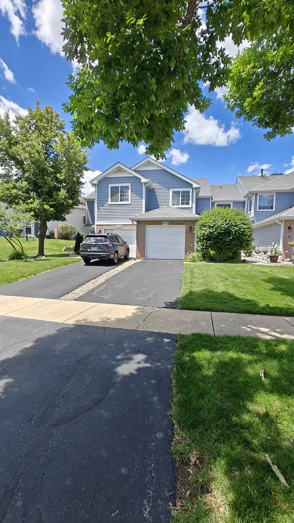 1052 Hinswood Drive Darien IL 60561