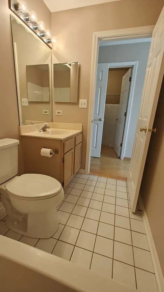 1052 Hinswood Drive Darien IL 60561