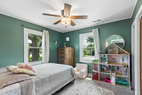 812 Lake Shore Drive Wauconda IL 60084