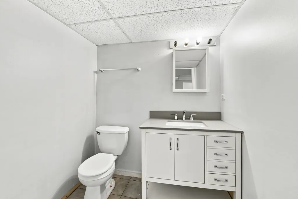 270 Janes Avenue Bolingbrook IL 60440