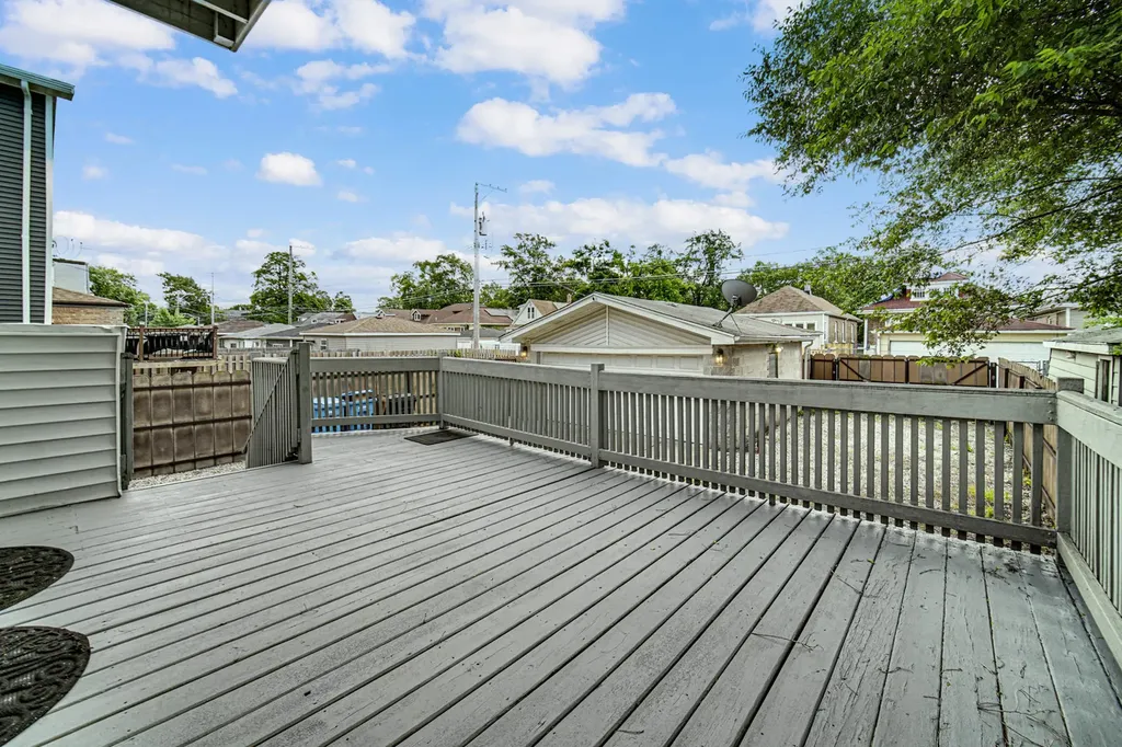 523 East 89th Place Chicago IL 60619
