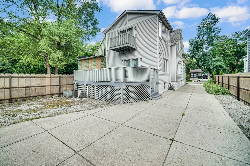 523 East 89th Place Chicago IL 60619