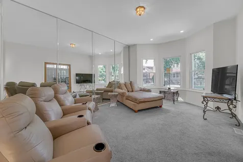523 East 89th Place Chicago IL 60619