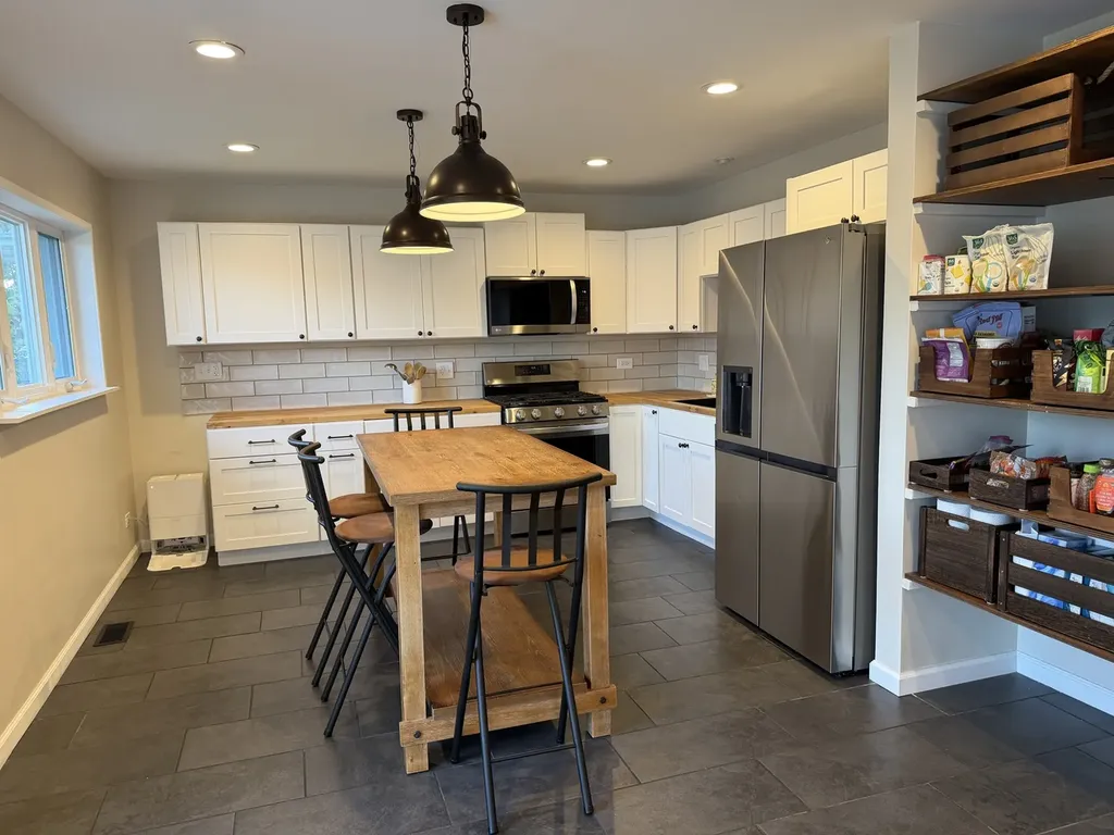 1604 Oakton Street Park Ridge IL 60068