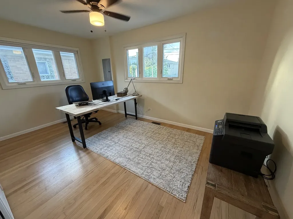 1604 Oakton Street Park Ridge IL 60068