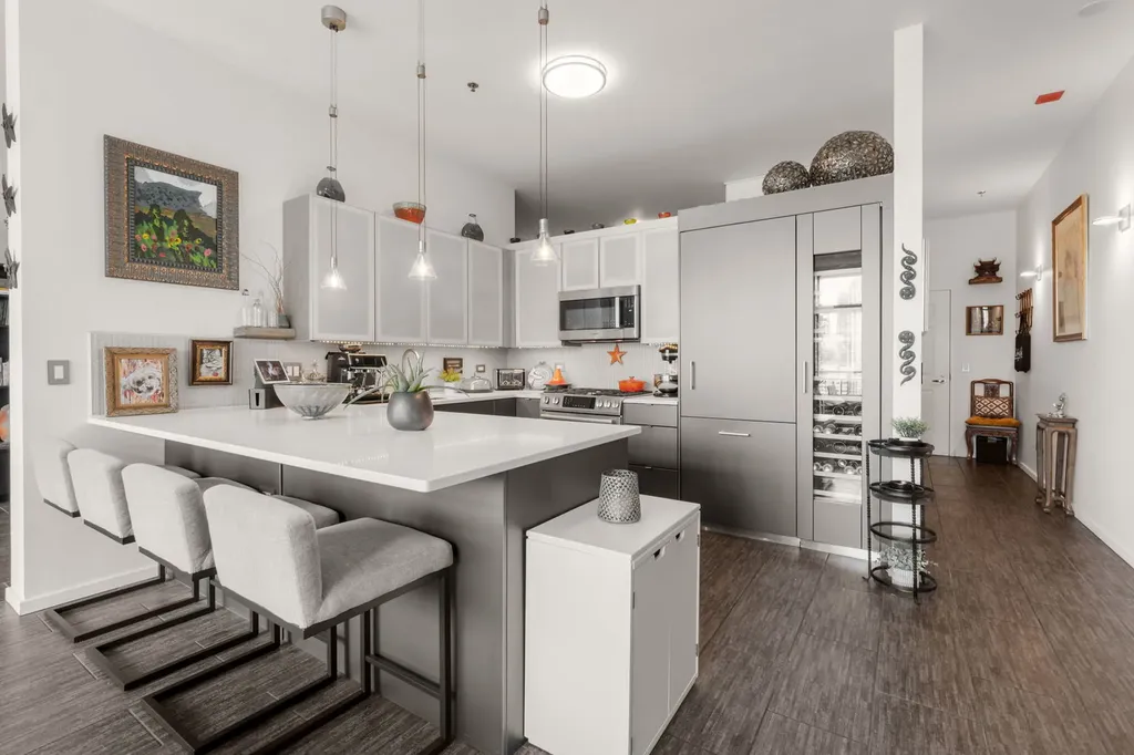 340 West Superior Street Chicago IL 60654