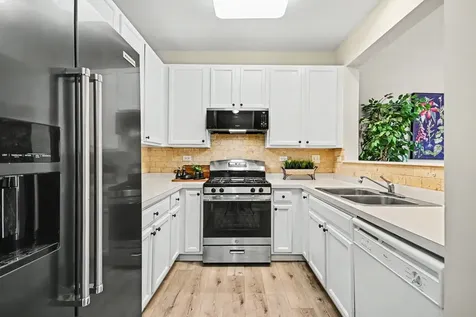 2531 Congress Avenue Aurora IL 60503