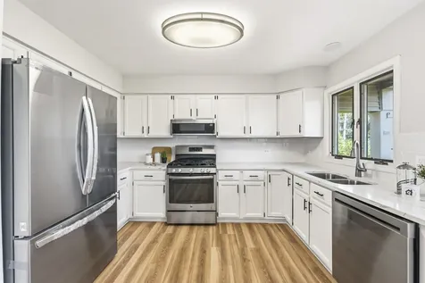 971 West Essex Place Arlington Heights IL 60004