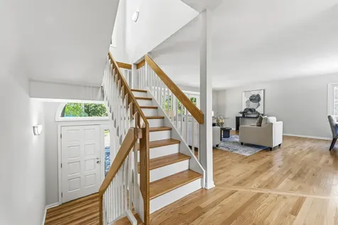 971 West Essex Place Arlington Heights IL 60004