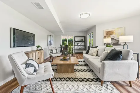 971 West Essex Place Arlington Heights IL 60004