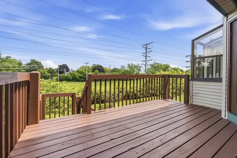 971 West Essex Place Arlington Heights IL 60004