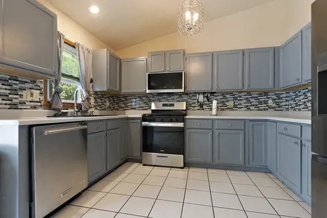 1141 Arnold Avenue Rockford IL 61108