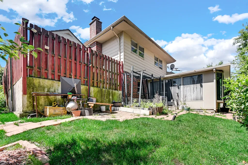 3252 87TH Street Darien IL 60561