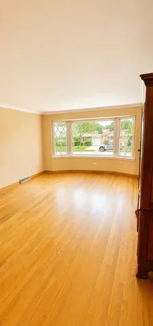 10828 South Kilbourn Avenue Oak Lawn IL 60453