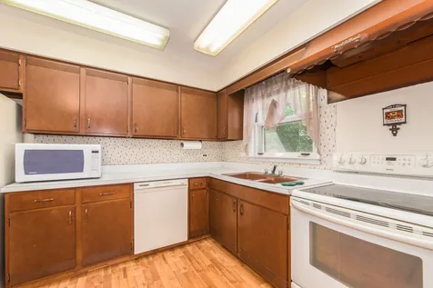 1469 Webster Lane Des Plaines IL 60018