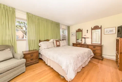 1469 Webster Lane Des Plaines IL 60018
