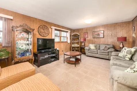 1469 Webster Lane Des Plaines IL 60018