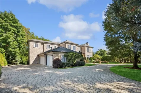 621 Sheridan Road Glencoe IL 60022