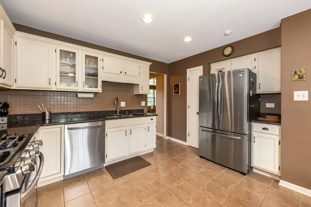 2845 Water Tower Lane Darien IL 60561