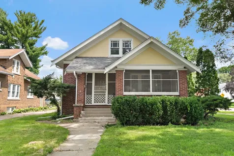 2026 16TH Avenue Rockford IL 61104