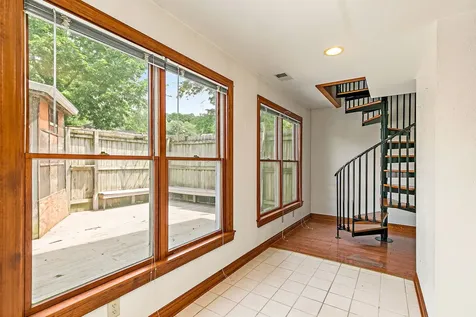 2026 16TH Avenue Rockford IL 61104