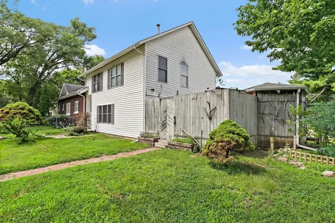 2026 16TH Avenue Rockford IL 61104