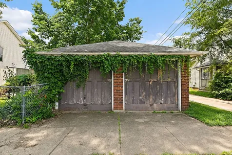 2026 16TH Avenue Rockford IL 61104