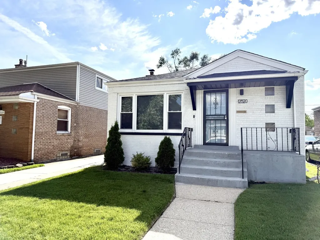12520 South Yale Avenue Chicago IL 60628