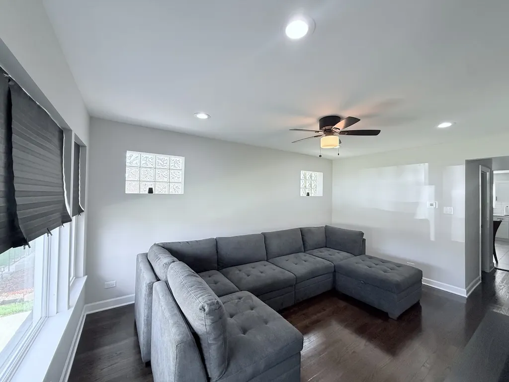 12520 South Yale Avenue Chicago IL 60628