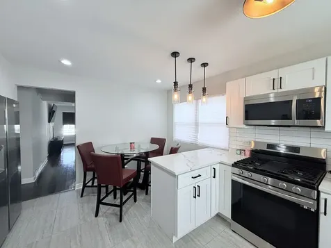 12520 South Yale Avenue Chicago IL 60628
